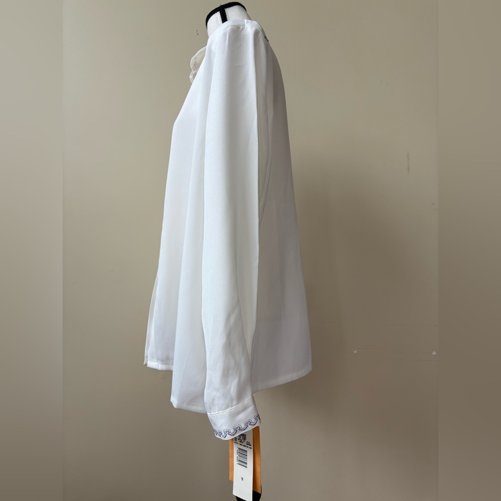 NWT - Elegant White Button-Up Blouse With Beading - Picture 7 of 14